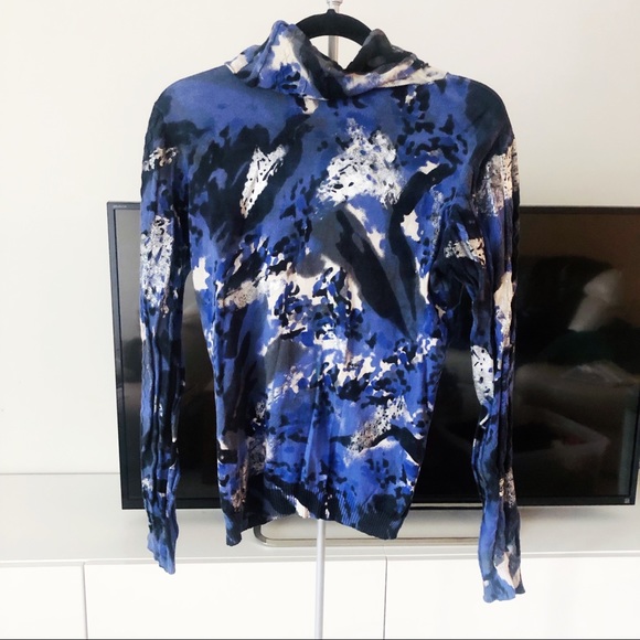 Spanner Sport Blue Black White Print Turtleneck Long Sleeve Sweater Top Shirt - Picture 2 of 2